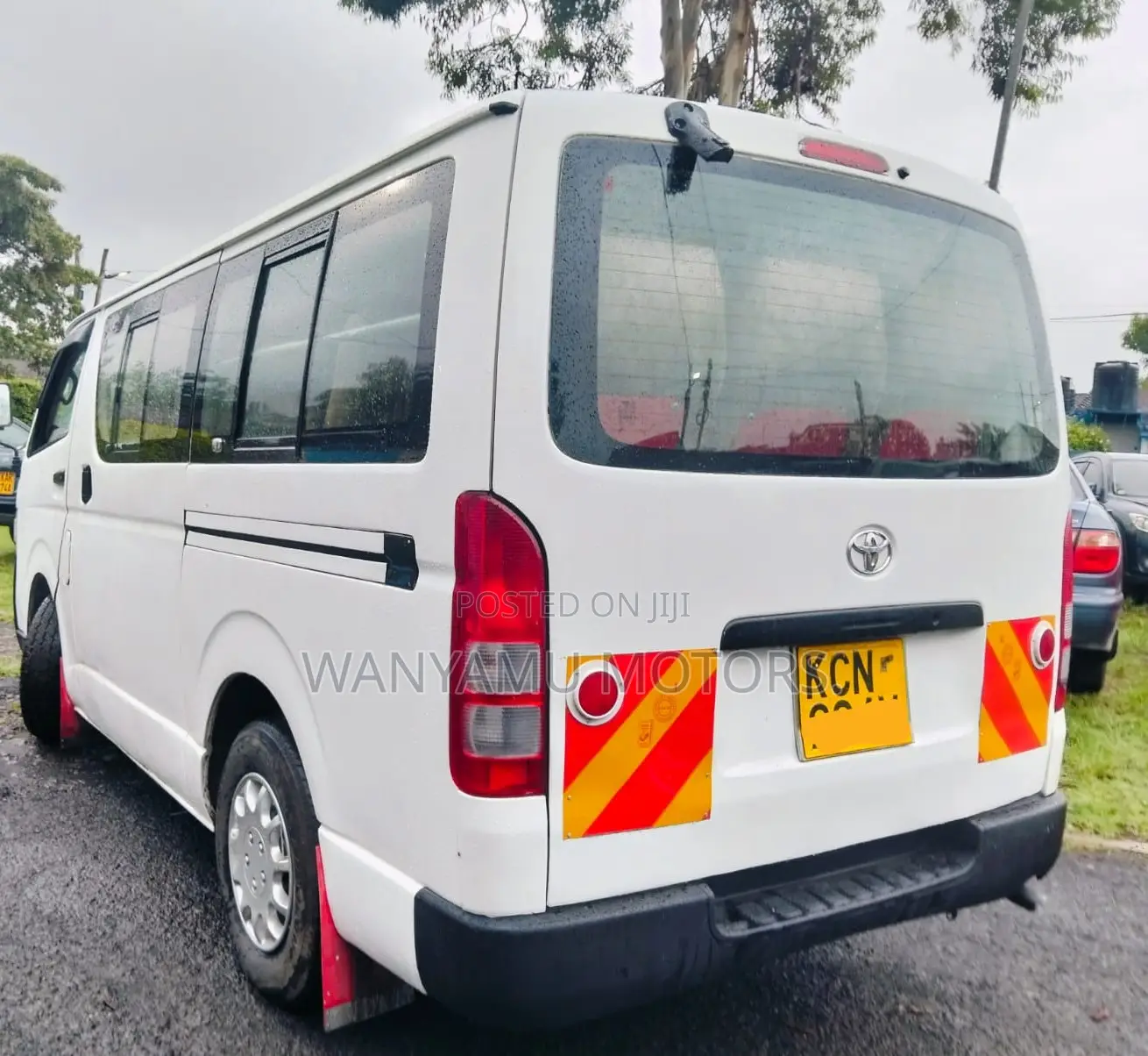 Toyota HiAce 2009 White