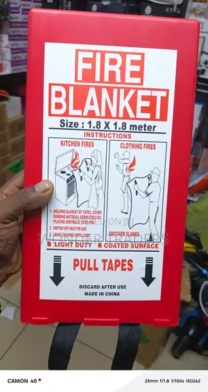 Fire Blanket / Fire Blanket 1.8 X 1.8m. Size( 1.8m X 1.8m )