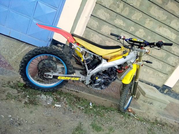 Suzuki RM-Z 2006 Yellow - main view