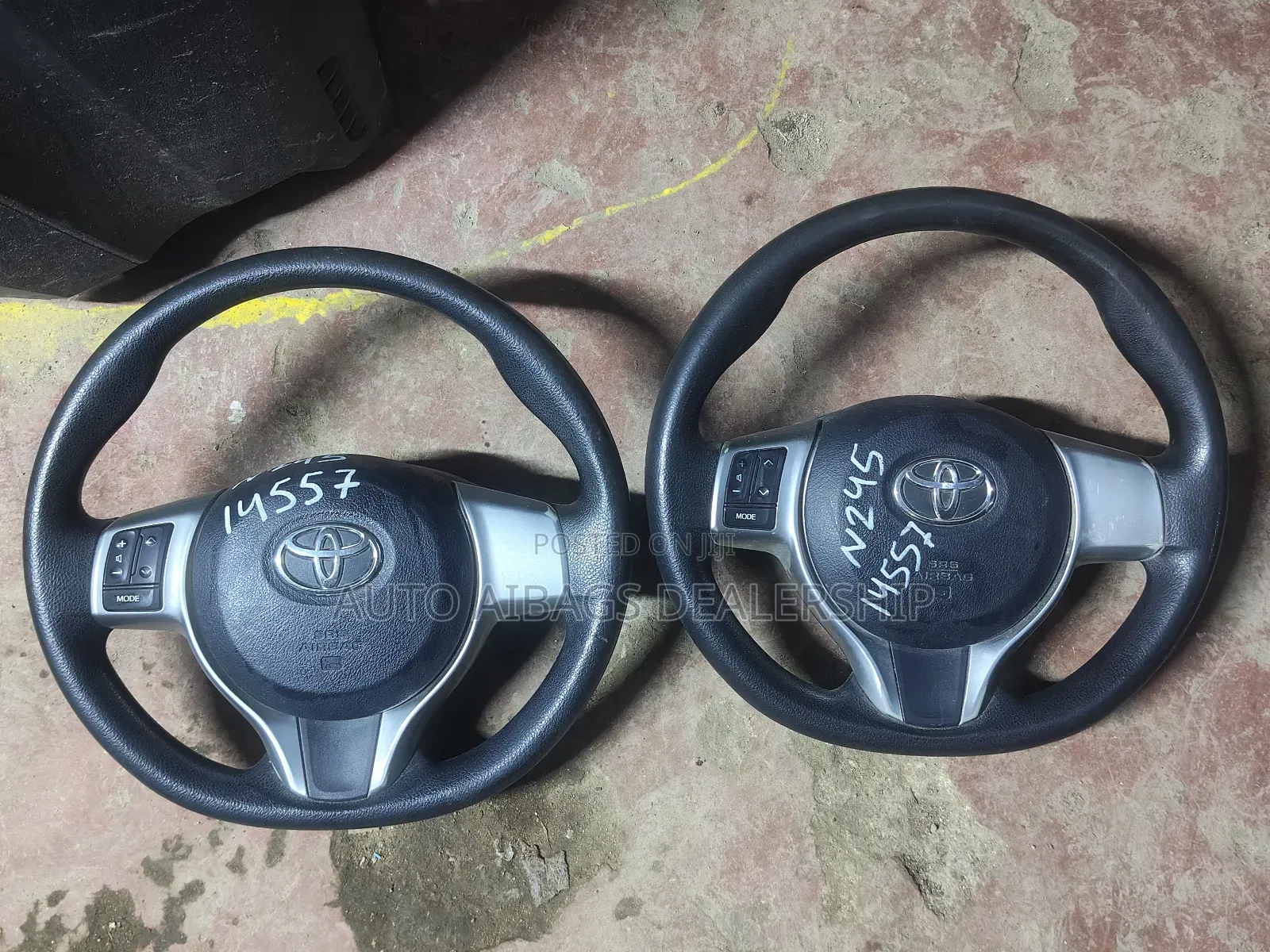 Toyota Vits Stearing Wheel.
