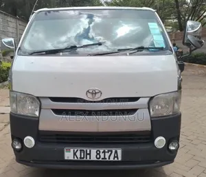 Toyota HiAce 2014 White