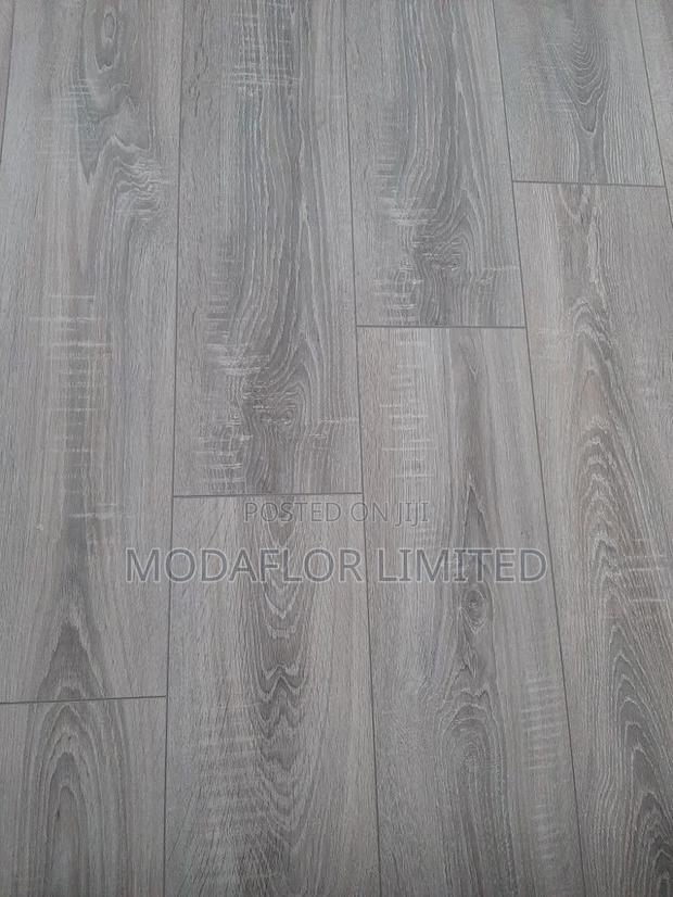 LVT Vinyl Planks Dryback for Stylish Homes and Office Flooring