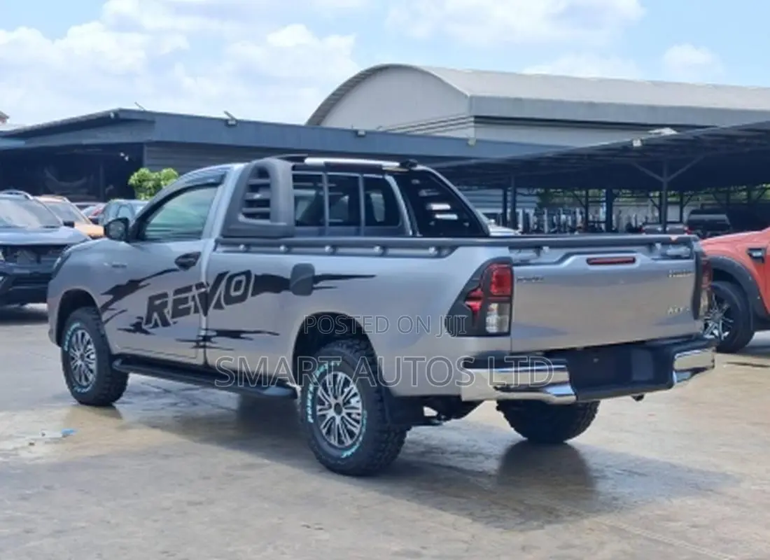 Toyota Hilux 2019 Silver