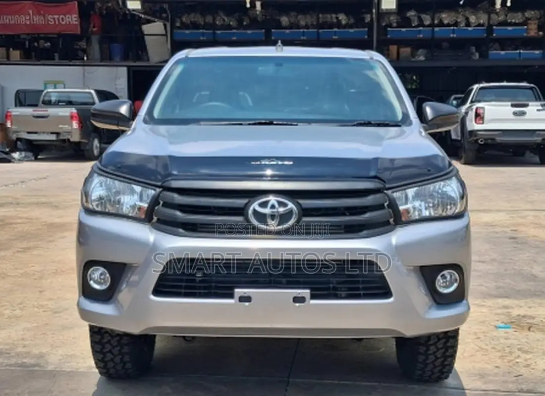 Toyota Hilux 2019 Silver