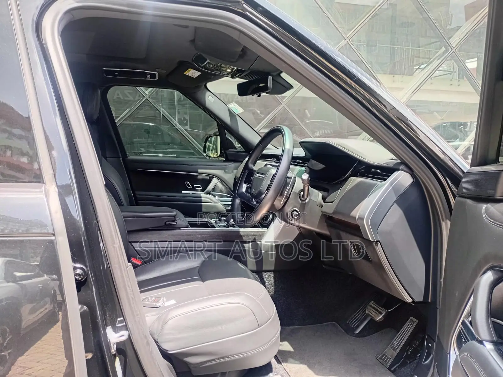 Land Rover Range Rover Vogue 2022 Black