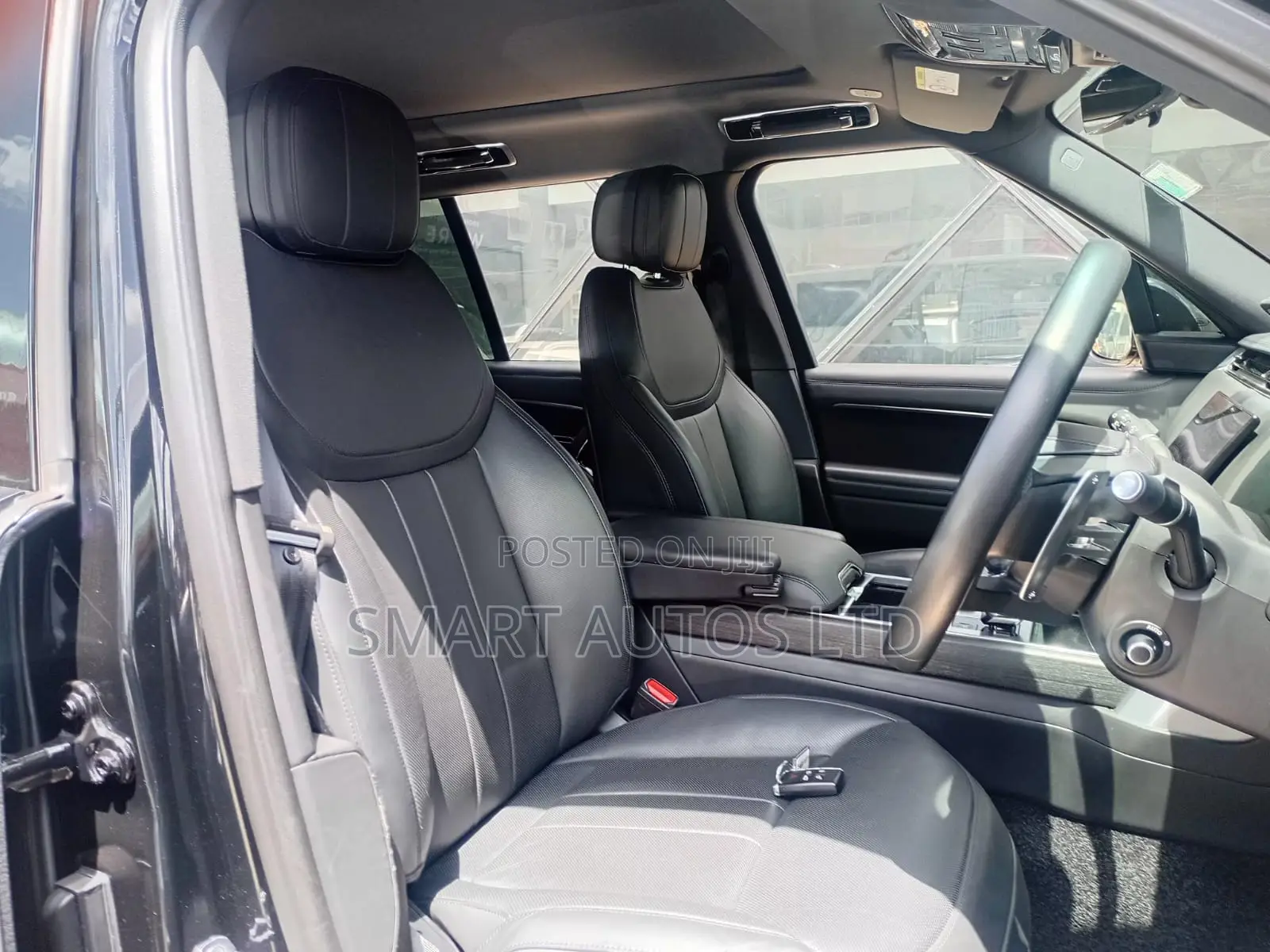 Land Rover Range Rover Vogue 2022 Black