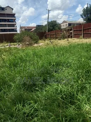 100by 100 Titled 3rd From Highway