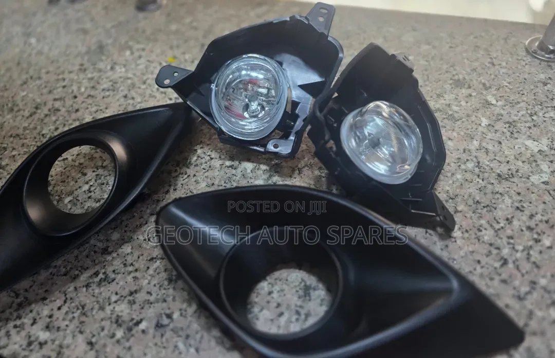 Mazda Demio 2012 Foglights