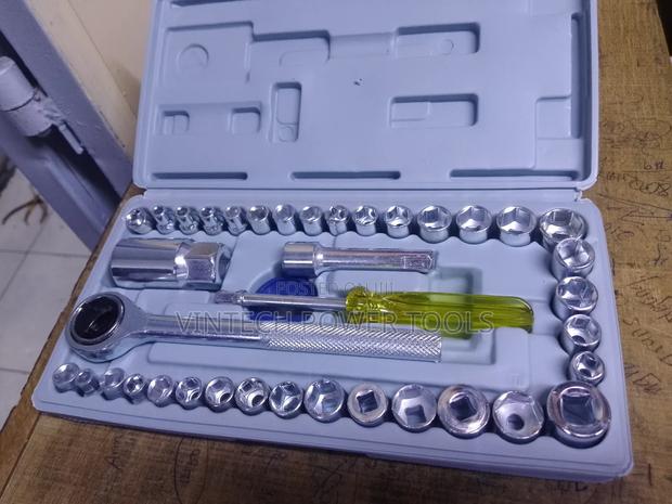 40 PCS Socket Wrench Set