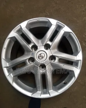 Original Rims Size 20' for Landcruiser V8 Both 100 and 200 Series.