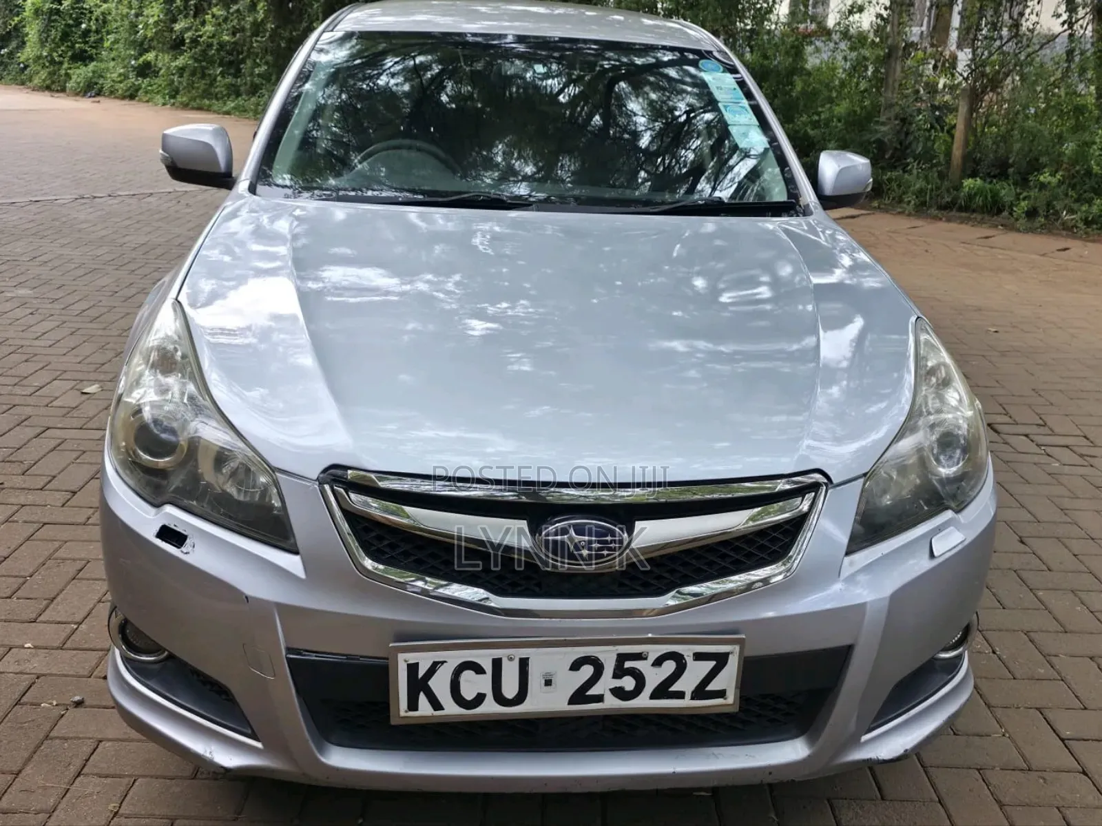 Subaru Legacy 2010 Silver