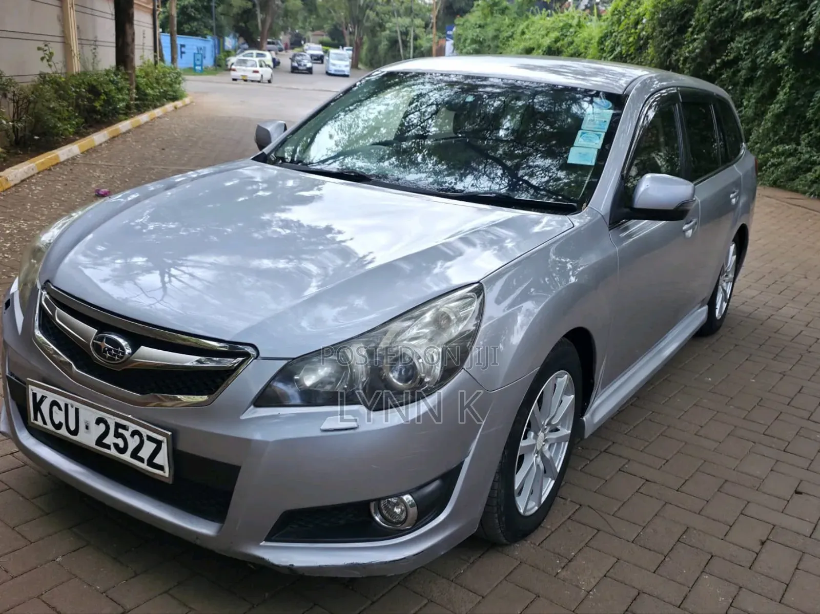 Subaru Legacy 2010 Silver