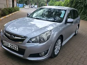 Subaru Legacy 2010 Silver