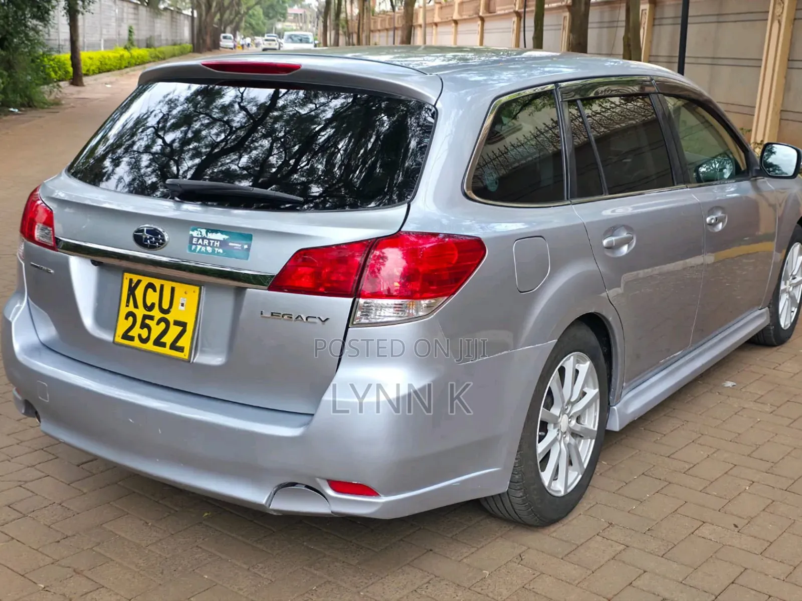 Subaru Legacy 2010 Silver