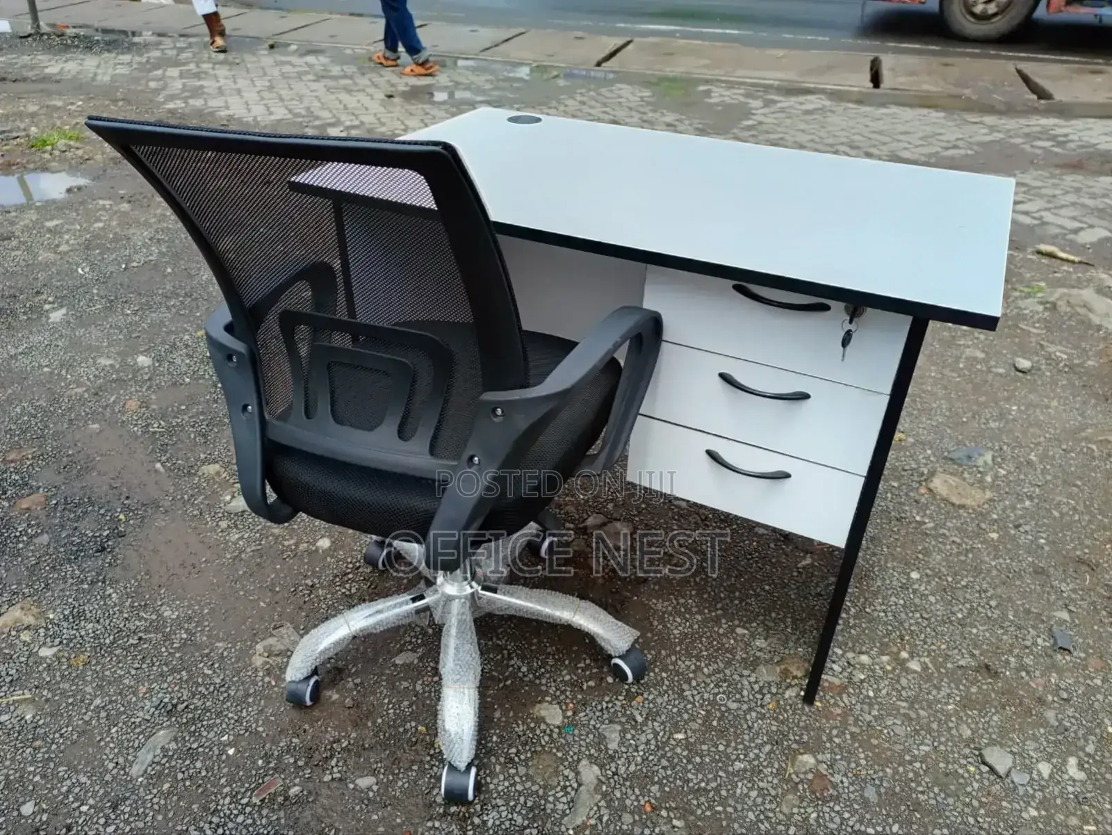 Home Office Working Desk With Chair