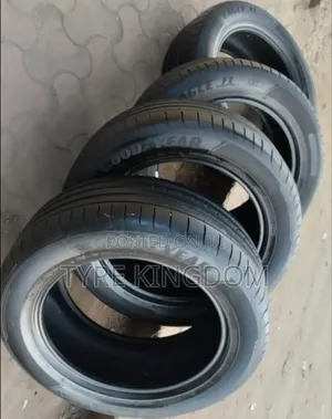 255r55r19 Slightly Used Goodyear Tyres