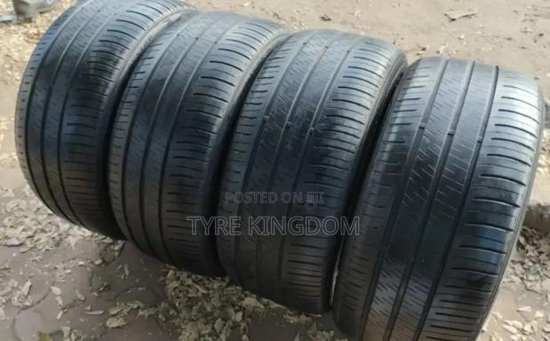 245/40r19 Slightly Used Tyres - thumbnail 2