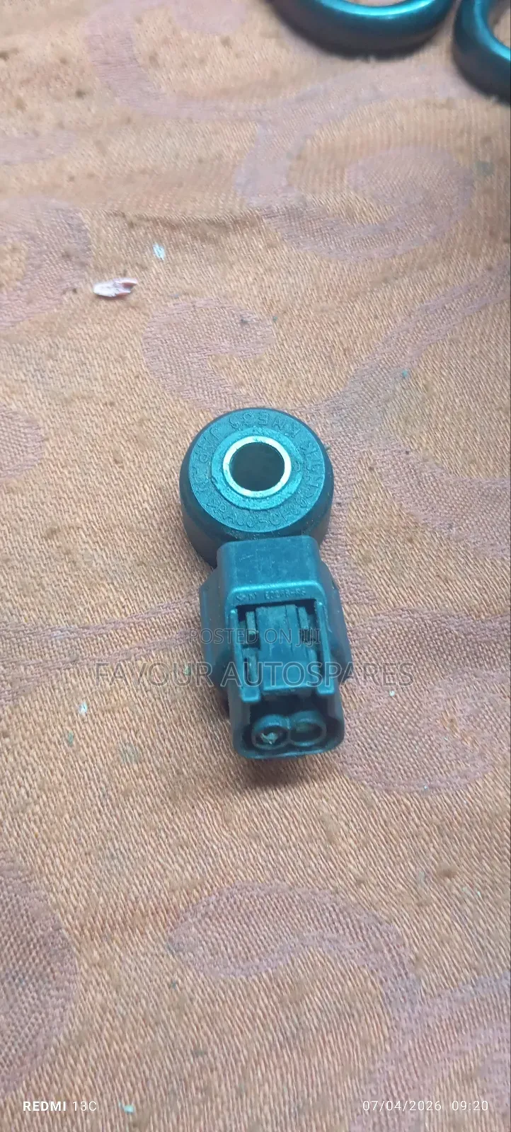 Knock Sensor for Nissan Wingroad Y11