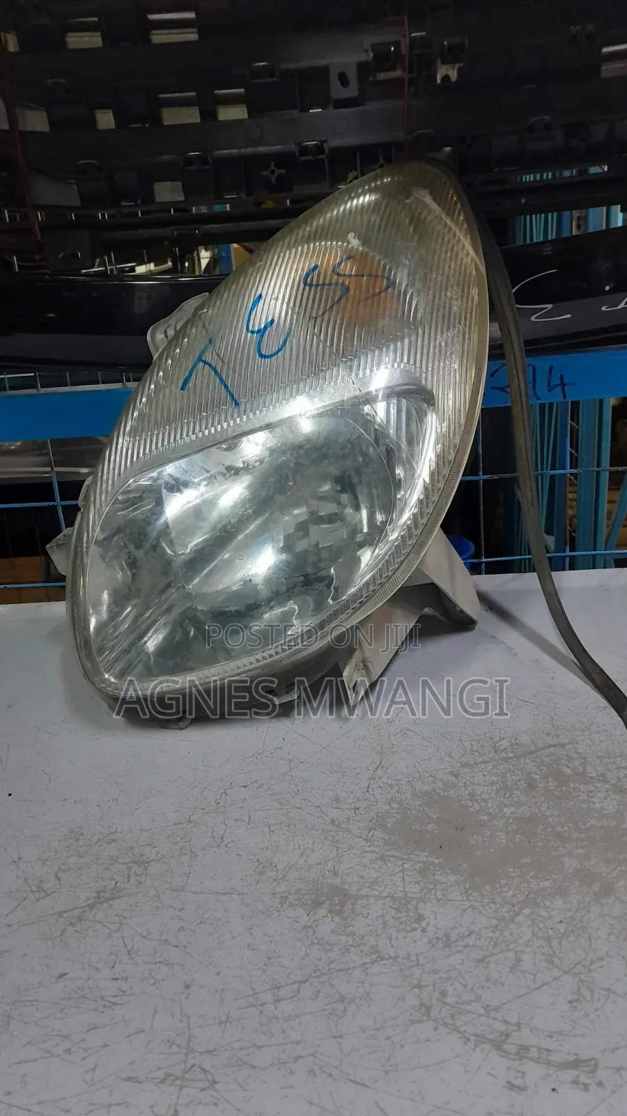 Toyota Duet Headlight