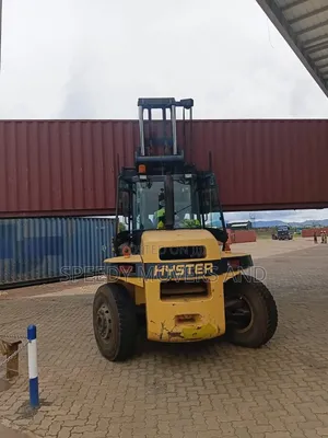 Forklift Cranes Are Available Within Ruaka