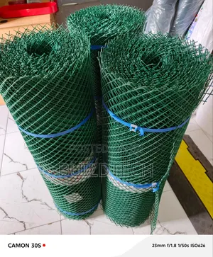 Plastic Chicken Mesh 1m X 25m – Strong Durable Poultry Net