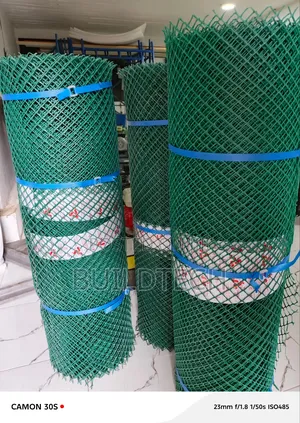 Plastic Chicken Mesh 1m X 25m – Strong Durable Poultry Net