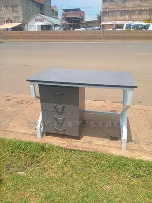 Ergonomic Study Desk