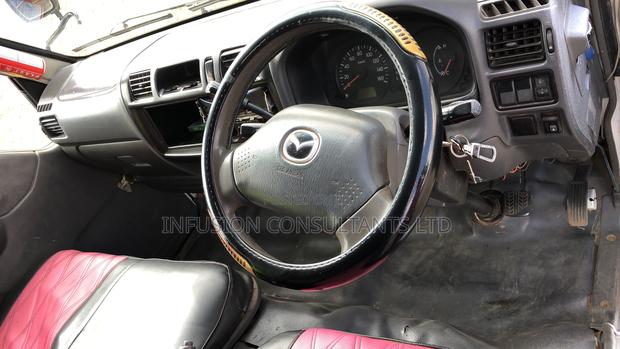 Mazda Bongo Truck 2012 White - thumbnail 4