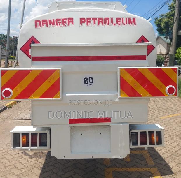 Isuzu Frr90 Tanker - thumbnail 5
