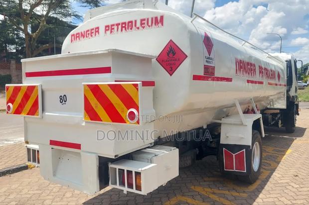 Isuzu Frr90 Tanker - thumbnail 6