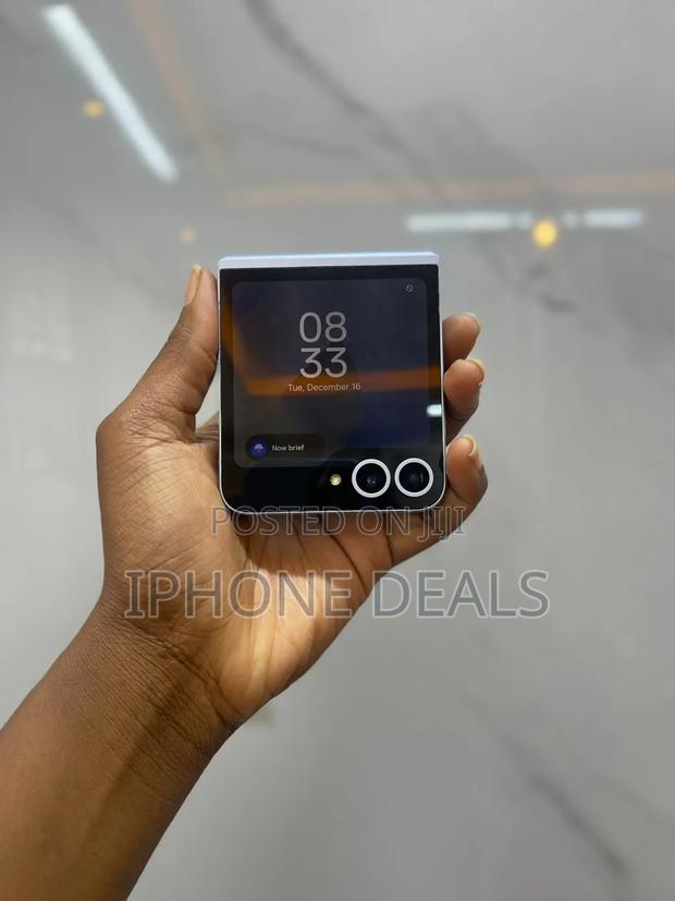 Samsung Galaxy Z Flip6 256 GB Blue - thumbnail 4
