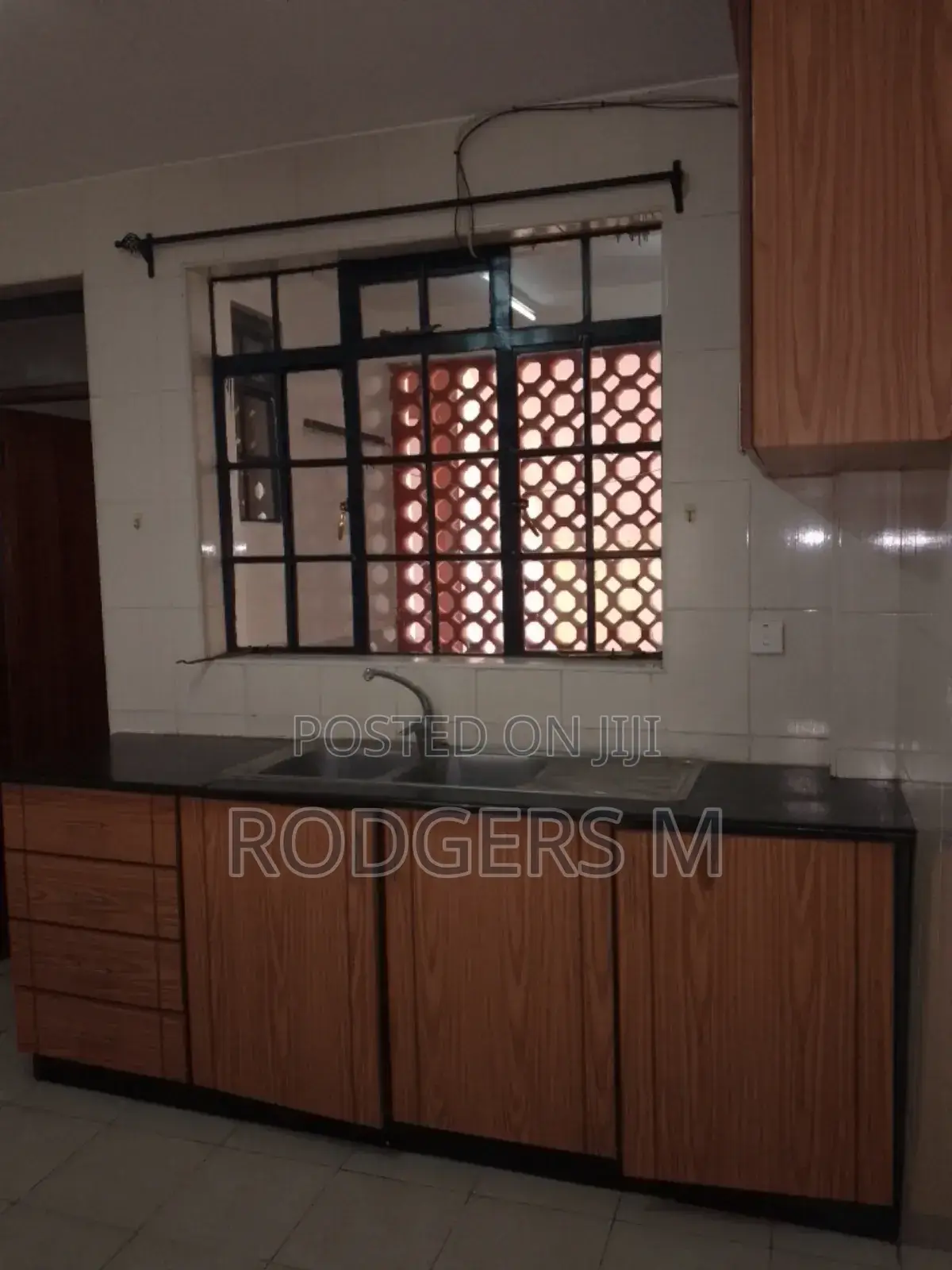 2bdrm Apartment in Valley Arcade for rent