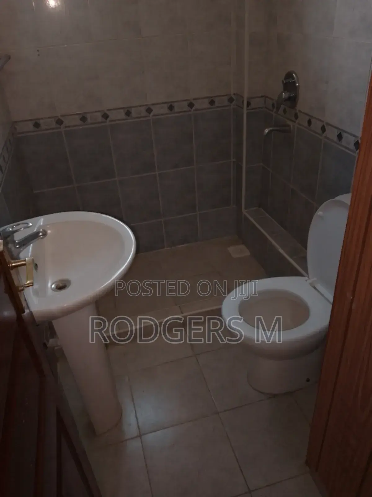 2bdrm Apartment in Valley Arcade for rent
