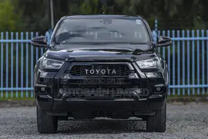 Toyota Hilux 2021 Black