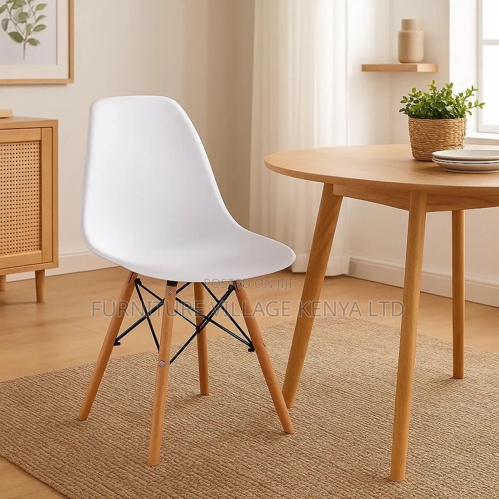 Dining Chair; White Plastic Molded Eames Chair
