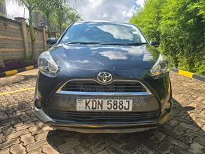 Toyota Sienta 2016 Black