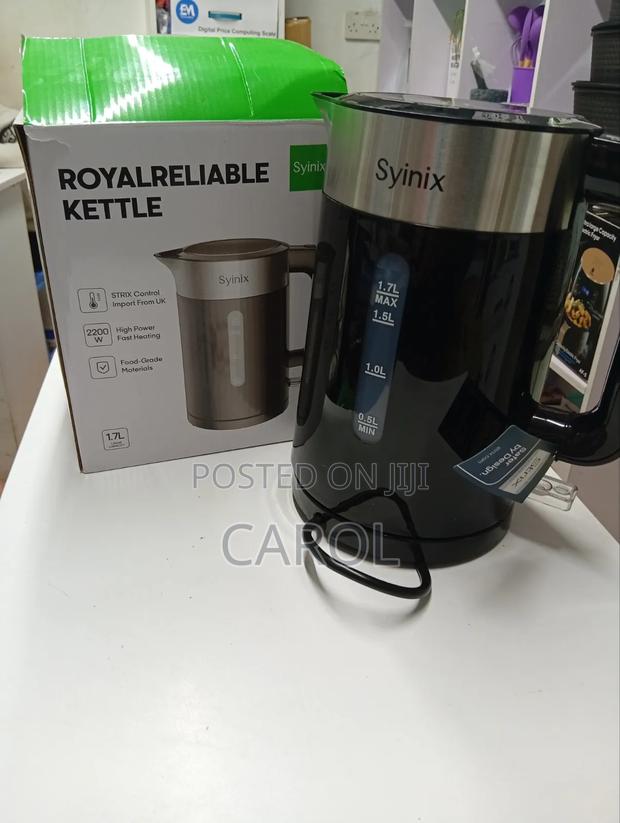 Black Syinix Electric Kettle