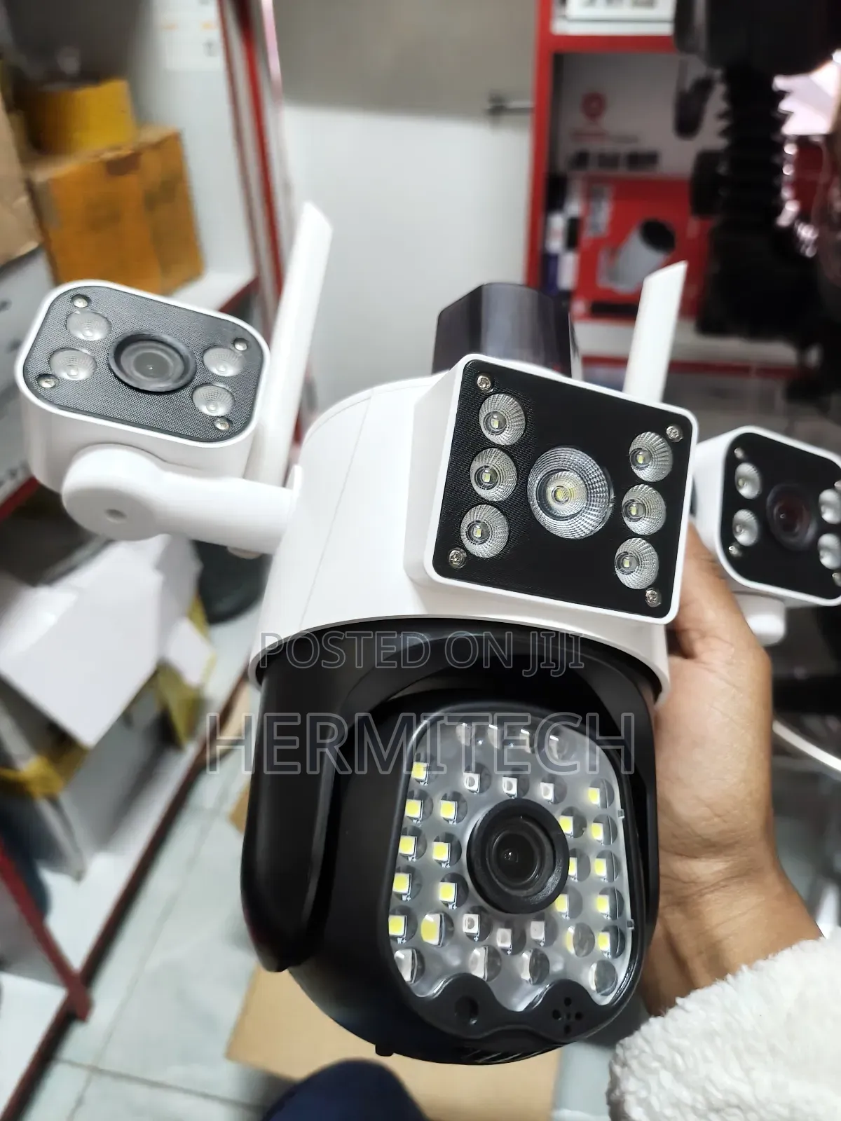 Triple Lens 4g Floodlights Ethernet Cable Advanced Tracking