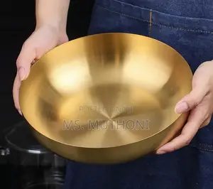 3-Liter Multipurpose Bowl With Engraved Measuring Marks.