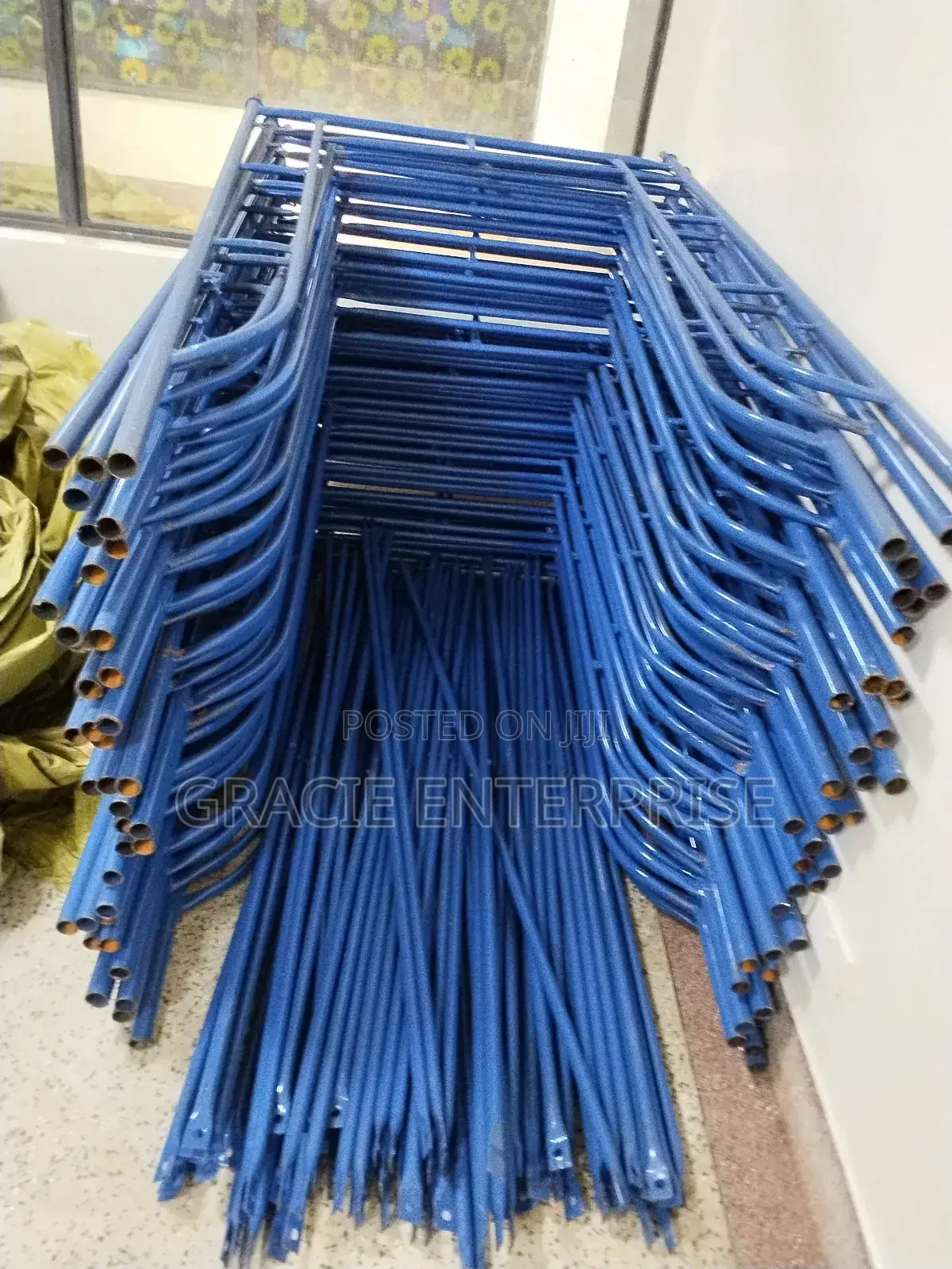 Heavy-Duty Scaffolds/ Scaffolding Ladders