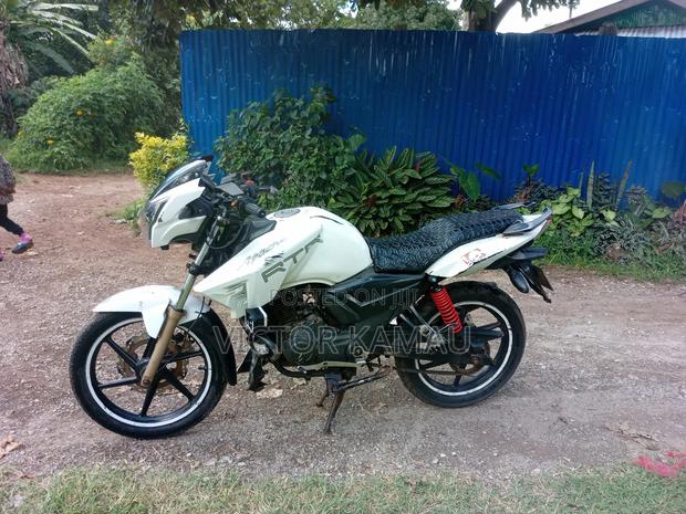 TVS Apache 180 RTR 2022 White - thumbnail 5