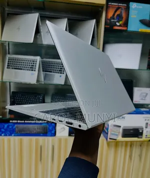 New Laptop HP EliteBook 845 G8 8GB AMD Ryzen 5 SSD 256GB
