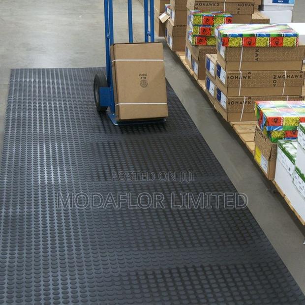 Rubber Coin Mat Flooring for Gym, Shop and Garage Floor Use