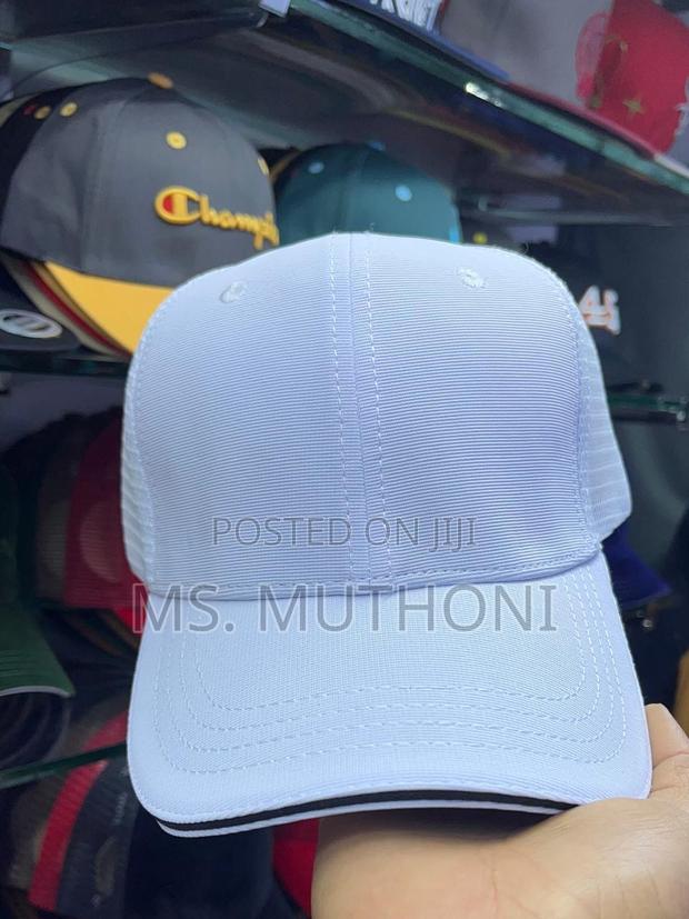Plain Breathable Adjustable Snapback Closure Trucker Hat  - thumbnail 5