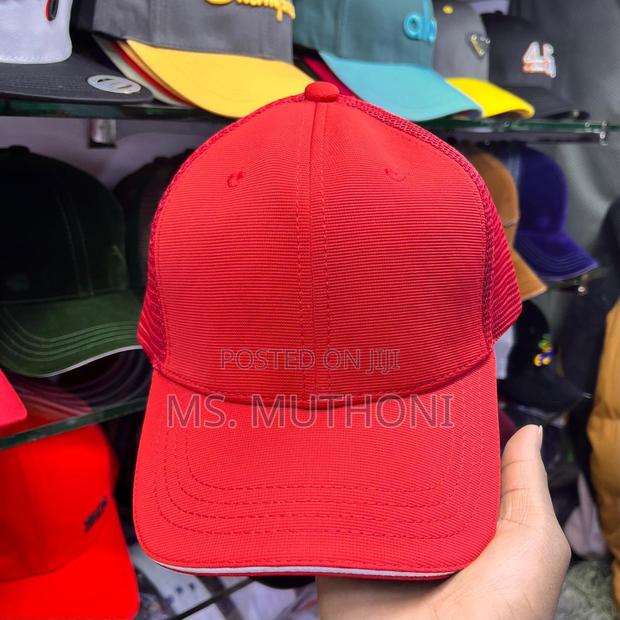 Plain Breathable Adjustable Snapback Closure Trucker Hat  - thumbnail 3