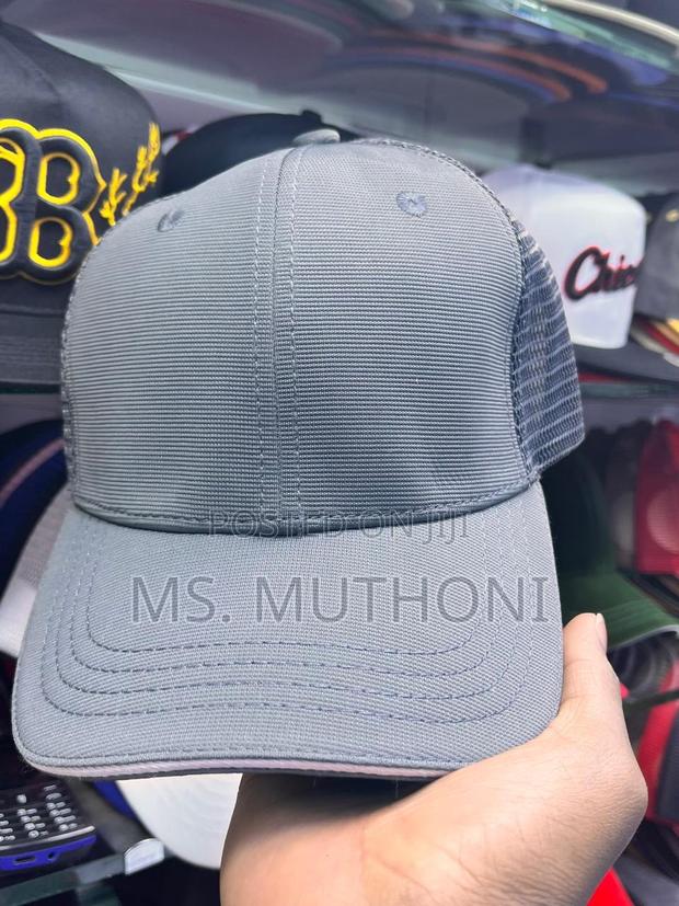 Plain Breathable Adjustable Snapback Closure Trucker Hat  - thumbnail 8