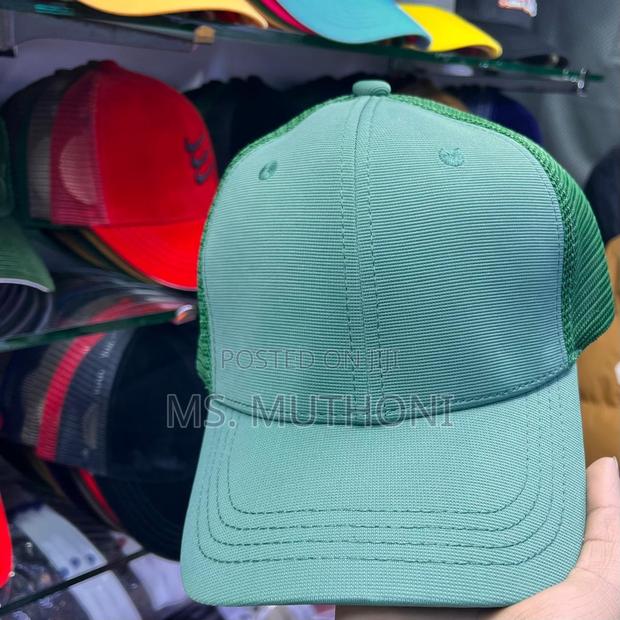 Plain Breathable Adjustable Snapback Closure Trucker Hat  - thumbnail 6