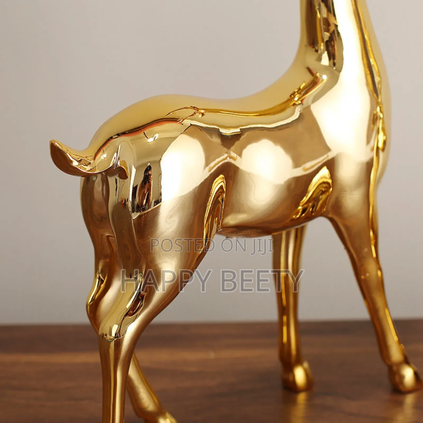 2pcs European Style Fashionable Gold Electroplated Resin Deers