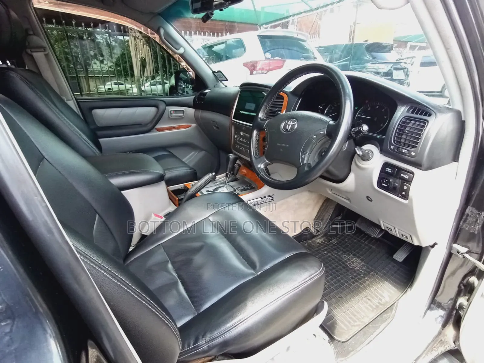 Toyota Land Cruiser 100 4.2 TD Executive 2005 Black