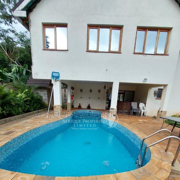 7bdrm Mansion in Ridgeways for sale - thumbnail 9